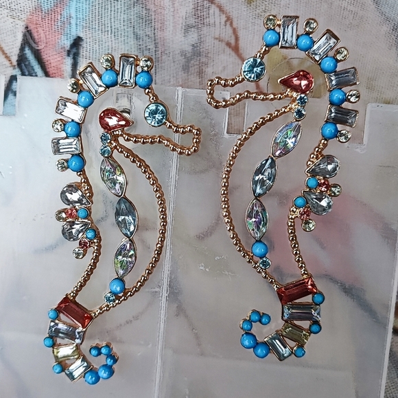 Seahorse Beachcore Jewelry Pierced Earrings Rhinestone Gold Tone Cruise Summer - Picture 6 of 8